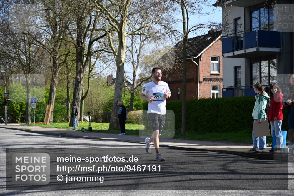 12.04.2026 - 45. Internationalen Wilhelmsburger Insellauf J. Mangold http://msf.ph/oto/9467191 12.04.2026 11:04:26 Ziel 2664, 5792, 4059, 4489, 4686, 3615, 2211, 3978, 4484, 4486, 3678, 3678, 2204, 5570, 3679, 3064, 2225, 2203, 2415, 3130, 4286 meine-sportfotos.de