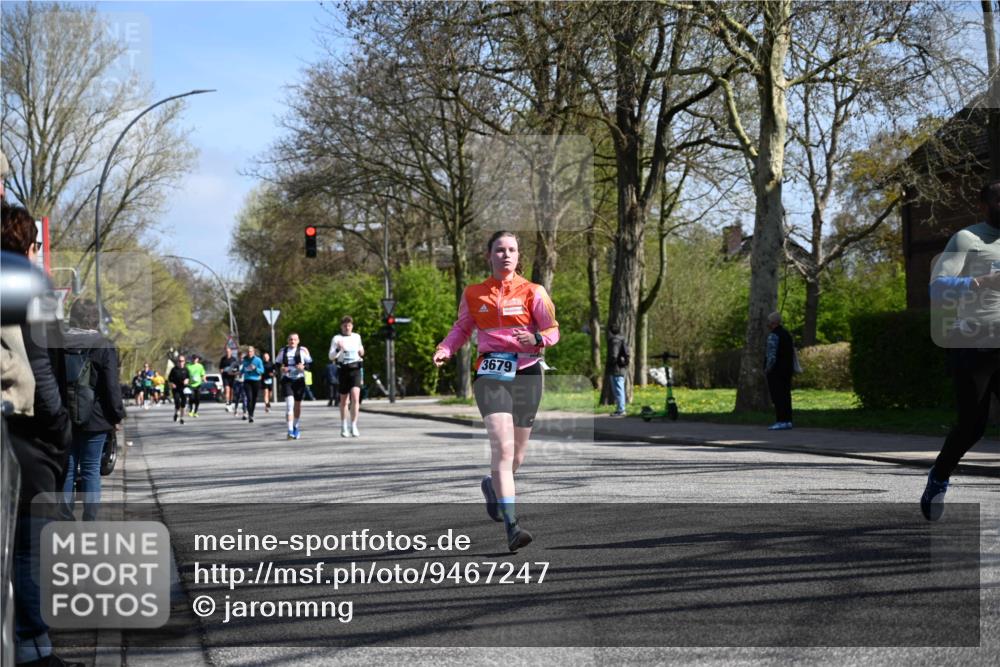 12.04.2026 - 45. Internationalen Wilhelmsburger Insellauf J. Mangold http://msf.ph/oto/9467247 12.04.2026 11:04:38 Ziel 3615, 2211, 3978, 4484, 4486, 3678, 2204, 5570, 3679, 3064, 2225, 2203, 2415, 3130, 4286, 4286, 4516, 5043, 2730, 2193, 4440, 4870, 2530, 3743 meine-sportfotos.de