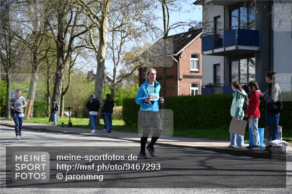 12.04.2026 - 45. Internationalen Wilhelmsburger Insellauf J. Mangold http://msf.ph/oto/9467293 12.04.2026 11:04:49 Ziel 4484, 4486, 3678, 2204, 5570, 3679, 3064, 2225, 2203, 2415, 3130, 3130, 4286, 4516, 5043, 2730, 2193, 4440, 4870, 2530, 3743, 5748, 4464, 5810, 3322 meine-sportfotos.de