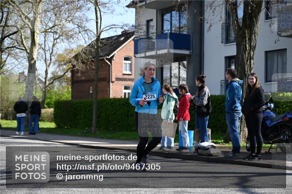 12.04.2026 - 45. Internationalen Wilhelmsburger Insellauf J. Mangold http://msf.ph/oto/9467305 12.04.2026 11:04:50 Ziel 4486, 3678, 2204, 5570, 3679, 3064, 2225, 2203, 2415, 3130, 4286, 4286, 4516, 5043, 2730, 2193, 4440, 4870, 2530, 3743, 3743, 5748, 4464, 5810, 3322 meine-sportfotos.de