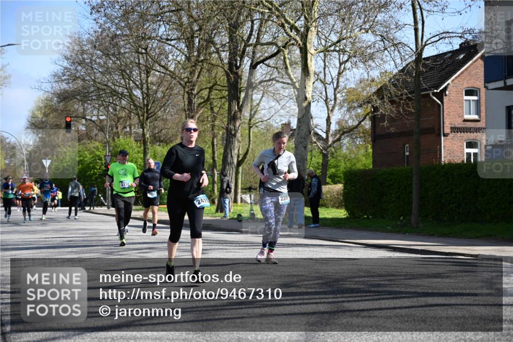 12.04.2026 - 45. Internationalen Wilhelmsburger Insellauf J. Mangold http://msf.ph/oto/9467310 12.04.2026 11:04:51 Ziel 3678, 2204, 5570, 3679, 3064, 2225, 2203, 2415, 3130, 4286, 4516, 5043, 4516, 5043, 2730, 2193, 4440, 4870, 2530, 3743, 5748, 4464, 5748, 4464, 5810, 3322, 3420 meine-sportfotos.de