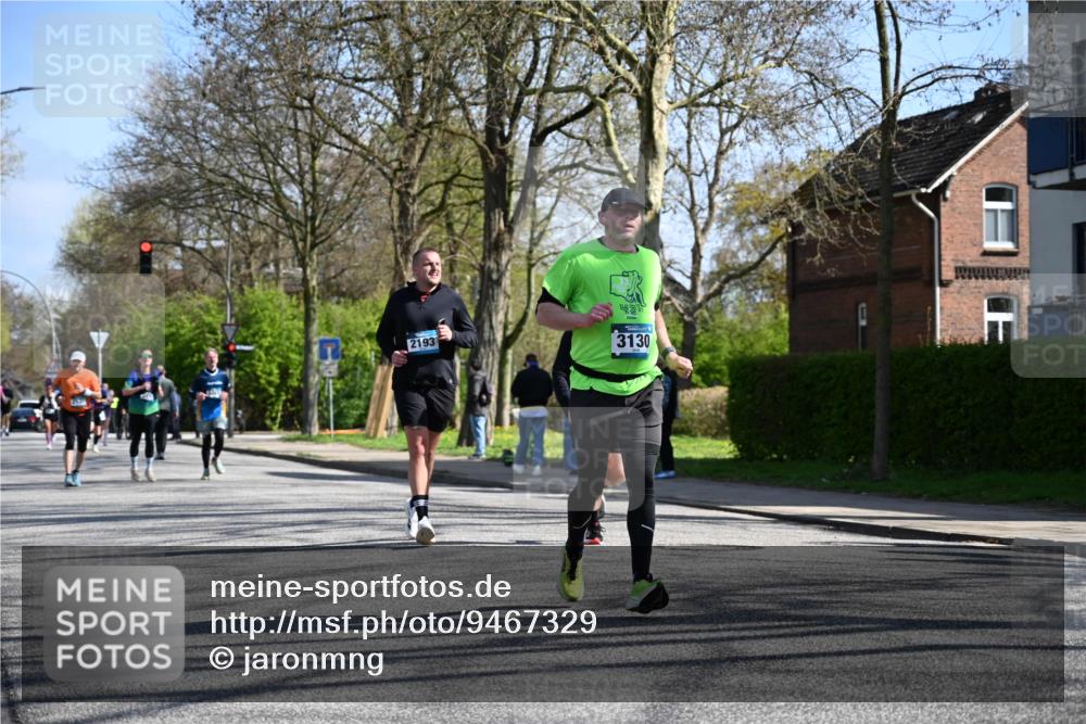 12.04.2026 - 45. Internationalen Wilhelmsburger Insellauf J. Mangold http://msf.ph/oto/9467329 12.04.2026 11:04:55 Ziel 3679, 3064, 2225, 2203, 2415, 3130, 4286, 4516, 5043, 2730, 2193, 4440, 4440, 4870, 2530, 3743, 5748, 4464, 5810, 3322, 3420 meine-sportfotos.de