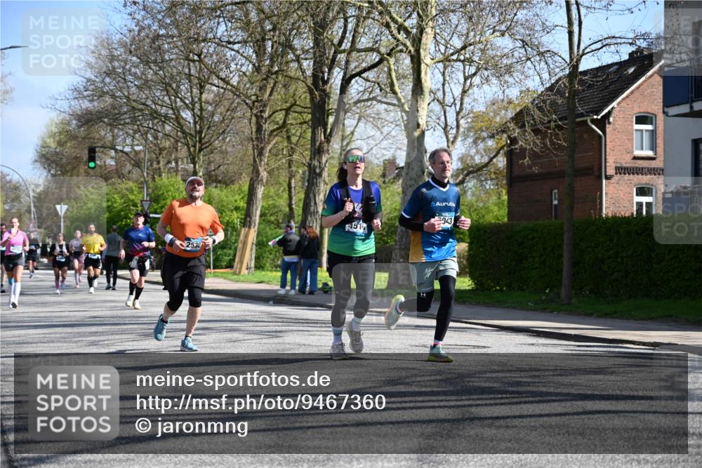 12.04.2026 - 45. Internationalen Wilhelmsburger Insellauf J. Mangold http://msf.ph/oto/9467360 12.04.2026 11:05:01 Ziel 2225, 2203, 2415, 3130, 4286, 4516, 5043, 2730, 2193, 4440, 4870, 2530, 3743, 5748, 4464, 5810, 3322, 3420, 3920 meine-sportfotos.de