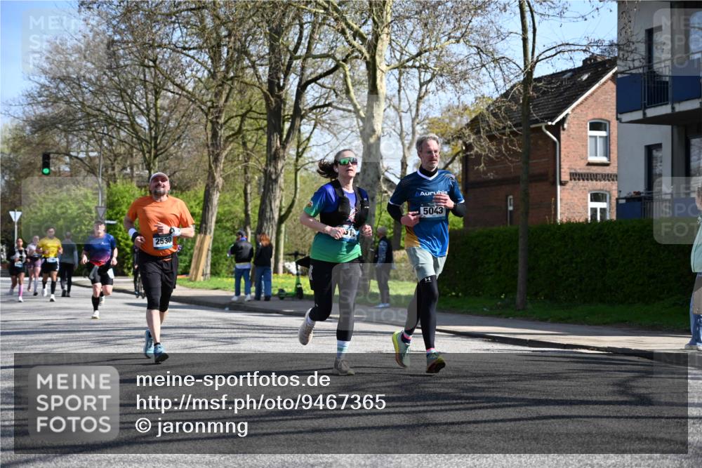 12.04.2026 - 45. Internationalen Wilhelmsburger Insellauf J. Mangold http://msf.ph/oto/9467365 12.04.2026 11:05:01 Ziel 2225, 2203, 2415, 3130, 4286, 4516, 5043, 2730, 2193, 4440, 4870, 2530, 3743, 5748, 4464, 5810, 3322, 3420, 3920 meine-sportfotos.de
