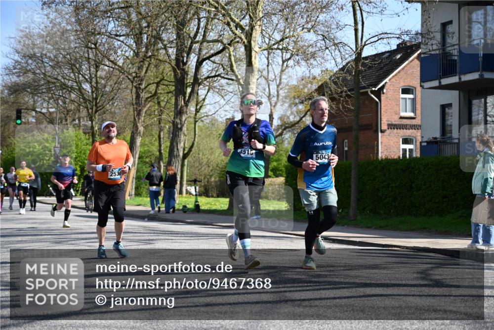 12.04.2026 - 45. Internationalen Wilhelmsburger Insellauf J. Mangold http://msf.ph/oto/9467368 12.04.2026 11:05:01 Ziel 2225, 2203, 2415, 3130, 4286, 4516, 5043, 2730, 2193, 4440, 4870, 2530, 3743, 5748, 4464, 5810, 3322, 3420, 3920 meine-sportfotos.de