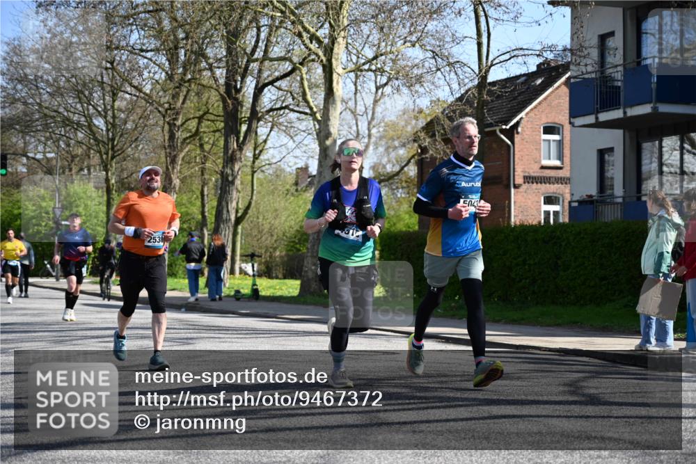 12.04.2026 - 45. Internationalen Wilhelmsburger Insellauf J. Mangold http://msf.ph/oto/9467372 12.04.2026 11:05:01 Ziel 2225, 2203, 2415, 3130, 4286, 4516, 5043, 2730, 2193, 4440, 4870, 2530, 3743, 5748, 4464, 5810, 3322, 3420, 3920 meine-sportfotos.de
