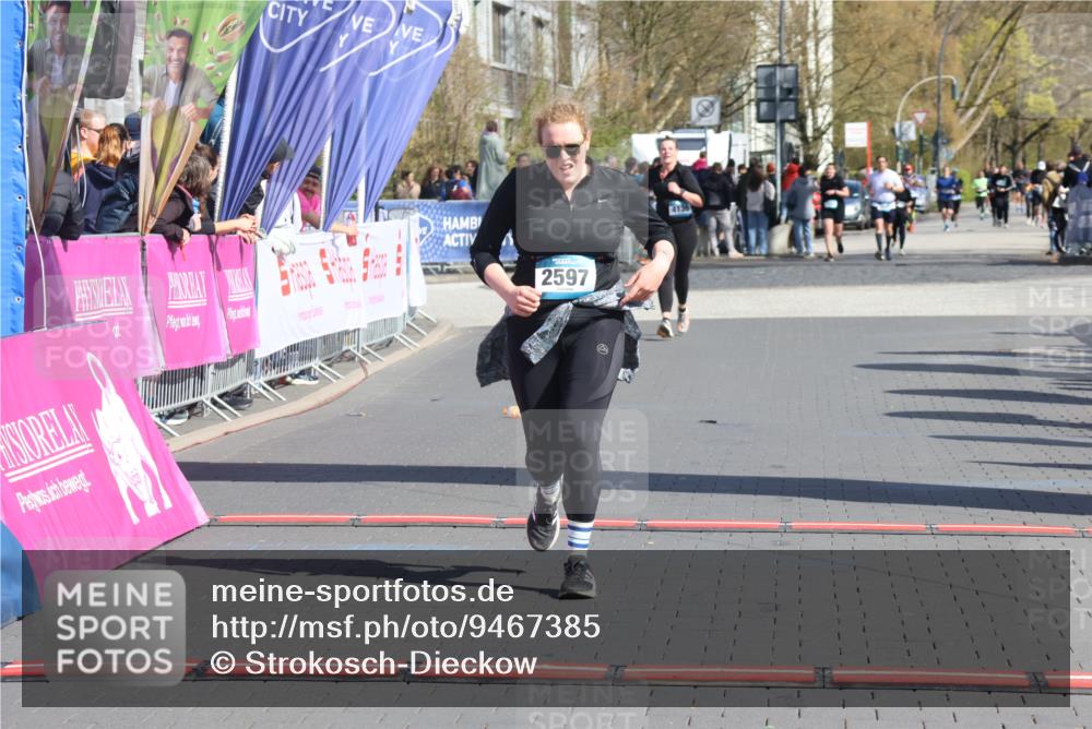 12.04.2026 - 45. Internationalen Wilhelmsburger Insellauf Strokosch-Dieckow http://msf.ph/oto/9467385 12.04.2026 11:17:44 Ziel 2597 meine-sportfotos.de