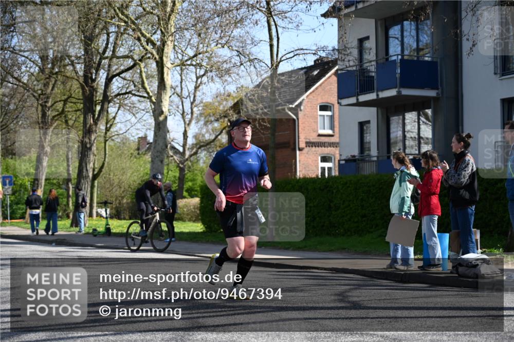 12.04.2026 - 45. Internationalen Wilhelmsburger Insellauf J. Mangold http://msf.ph/oto/9467394 12.04.2026 11:05:05 Ziel 2225, 2203, 2415, 3130, 4286, 4516, 5043, 2730, 2193, 4440, 4870, 2530, 3743, 5748, 4464, 5810, 3322, 3420, 3920, 2267, 2268, 2767 meine-sportfotos.de