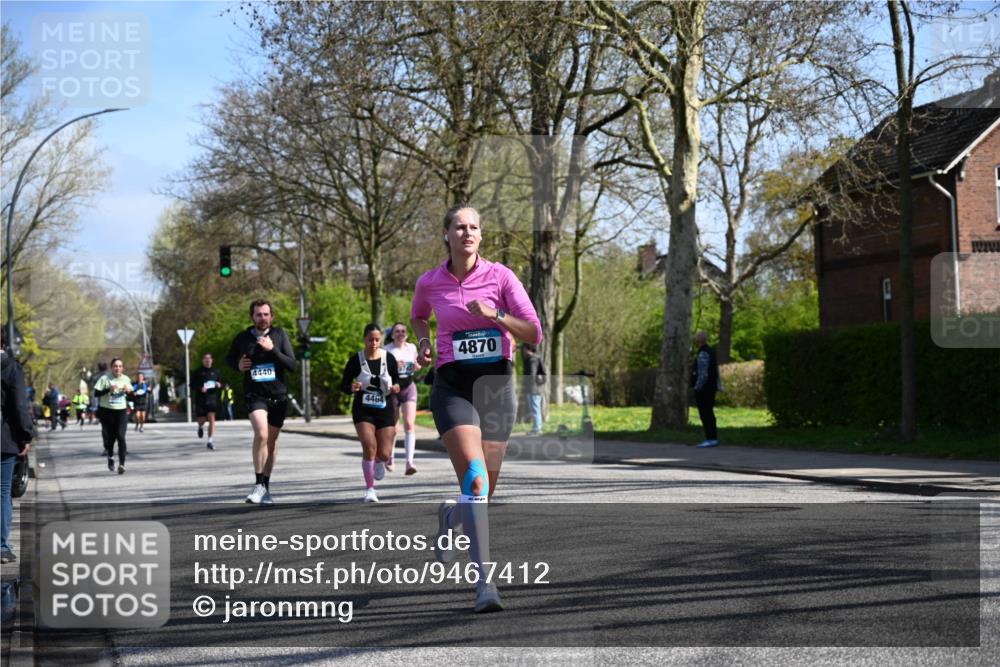 12.04.2026 - 45. Internationalen Wilhelmsburger Insellauf J. Mangold http://msf.ph/oto/9467412 12.04.2026 11:05:07 Ziel 2203, 2415, 3130, 4286, 4516, 5043, 2730, 2193, 4440, 4870, 2530, 3743, 5748, 4464, 5810, 3322, 3420, 3920, 2267, 2268, 2767, 2481 meine-sportfotos.de