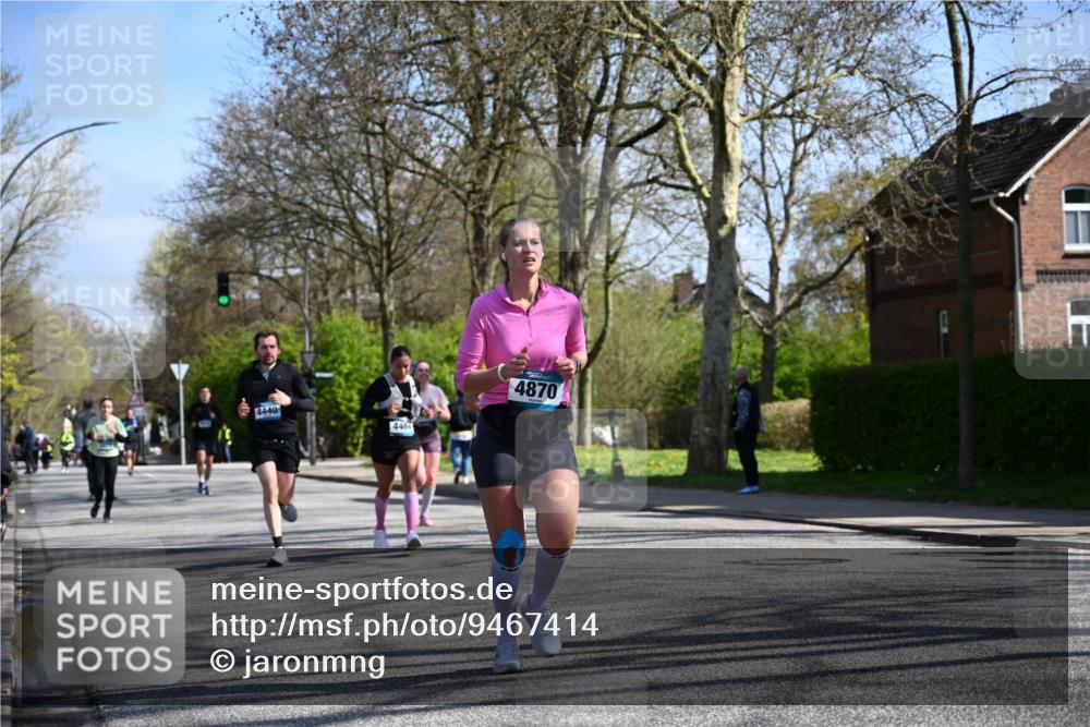 12.04.2026 - 45. Internationalen Wilhelmsburger Insellauf J. Mangold http://msf.ph/oto/9467414 12.04.2026 11:05:07 Ziel 2203, 2415, 3130, 4286, 4516, 5043, 2730, 2193, 4440, 4870, 2530, 3743, 5748, 4464, 5810, 3322, 3420, 3920, 2267, 2268, 2767, 2481 meine-sportfotos.de