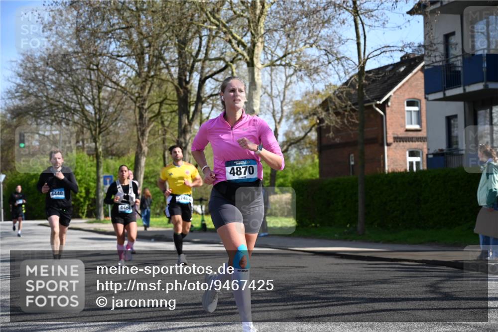 12.04.2026 - 45. Internationalen Wilhelmsburger Insellauf J. Mangold http://msf.ph/oto/9467425 12.04.2026 11:05:08 Ziel 2203, 2415, 3130, 4286, 4516, 5043, 2730, 2193, 4440, 4870, 2530, 3743, 5748, 4464, 5810, 3322, 3420, 3920, 2267, 2268, 2767, 2481 meine-sportfotos.de