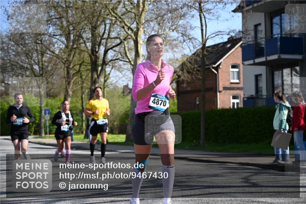 12.04.2026 - 45. Internationalen Wilhelmsburger Insellauf J. Mangold http://msf.ph/oto/9467430 12.04.2026 11:05:08 Ziel 2203, 2415, 3130, 4286, 4516, 5043, 2730, 2193, 4440, 4870, 2530, 3743, 5748, 4464, 5810, 3322, 3420, 3920, 2267, 2268, 2767, 2481 meine-sportfotos.de