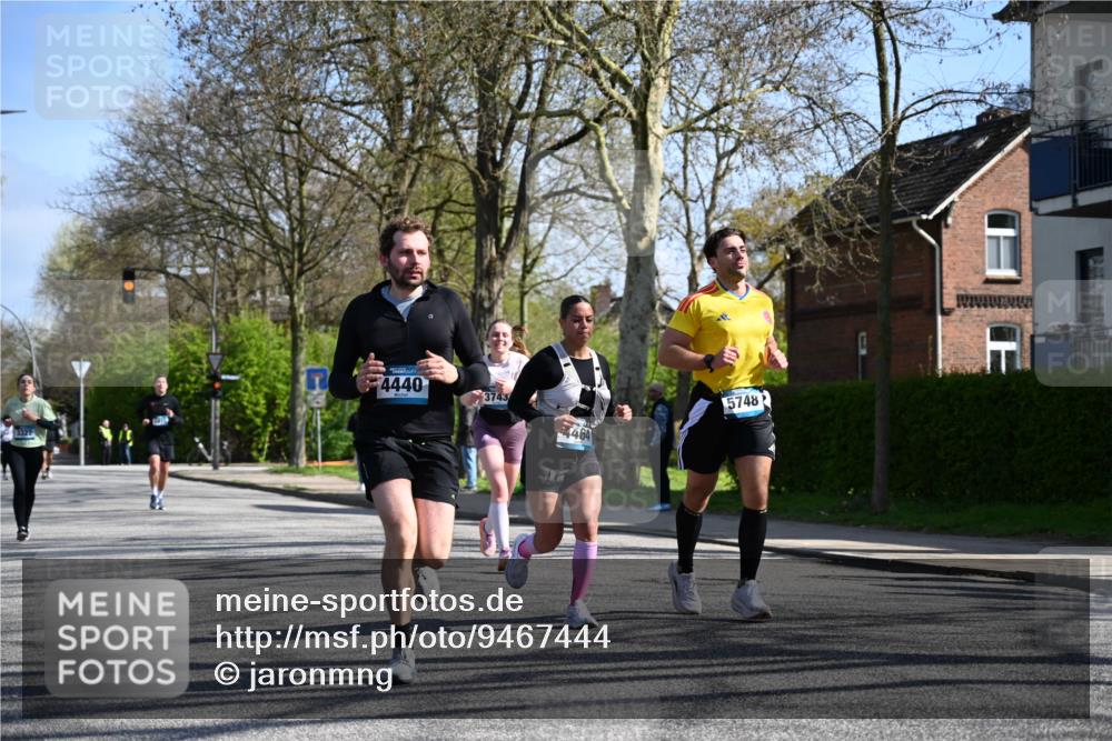 12.04.2026 - 45. Internationalen Wilhelmsburger Insellauf J. Mangold http://msf.ph/oto/9467444 12.04.2026 11:05:10 Ziel 2203, 2415, 3130, 4286, 4516, 5043, 2730, 2193, 4440, 4870, 2530, 3743, 5748, 4464, 5810, 3322, 3420, 3920, 2267, 2268, 2767, 2481, 2449 meine-sportfotos.de