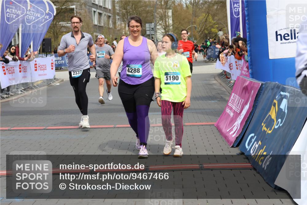 12.04.2026 - 45. Internationalen Wilhelmsburger Insellauf Strokosch-Dieckow http://msf.ph/oto/9467466 12.04.2026 13:10:01 Ziel 5108, 4288, 5190, 3121, 2337, 3056, 2688, 4776, 2689, 5095 meine-sportfotos.de