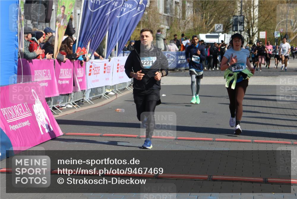 12.04.2026 - 45. Internationalen Wilhelmsburger Insellauf Strokosch-Dieckow http://msf.ph/oto/9467469 12.04.2026 11:02:10 Ziel 2271, 3466, 4612 meine-sportfotos.de