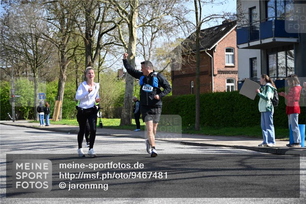 12.04.2026 - 45. Internationalen Wilhelmsburger Insellauf J. Mangold http://msf.ph/oto/9467481 12.04.2026 11:05:26 Ziel 3743, 5748, 4464, 5810, 3322, 3420, 3920, 2267, 2267, 2268, 2767, 2481, 2449, 4865, 4188, 2749, 4477, 4476, 5818, 3717 meine-sportfotos.de
