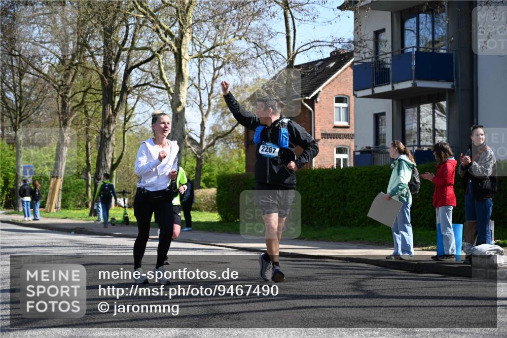 12.04.2026 - 45. Internationalen Wilhelmsburger Insellauf J. Mangold http://msf.ph/oto/9467490 12.04.2026 11:05:27 Ziel 3743, 5748, 4464, 5810, 3322, 3420, 3920, 2267, 2268, 2268, 2767, 2481, 2449, 4865, 4188, 2749, 4477, 4476, 5818, 3717 meine-sportfotos.de