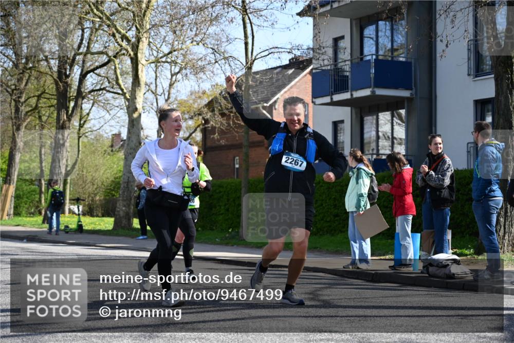12.04.2026 - 45. Internationalen Wilhelmsburger Insellauf J. Mangold http://msf.ph/oto/9467499 12.04.2026 11:05:28 Ziel 5748, 4464, 5810, 3322, 3420, 3920, 2267, 2268, 2767, 2481, 2449, 4865, 4188, 2749, 4477, 4476, 5818, 3717 meine-sportfotos.de