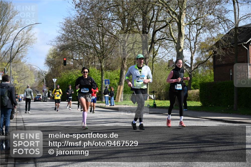 12.04.2026 - 45. Internationalen Wilhelmsburger Insellauf J. Mangold http://msf.ph/oto/9467529 12.04.2026 11:05:39 Ziel 3420, 3920, 2267, 2268, 2767, 2481, 2449, 4865, 4188, 2749, 4477, 4476, 5818, 3717, 2330 meine-sportfotos.de