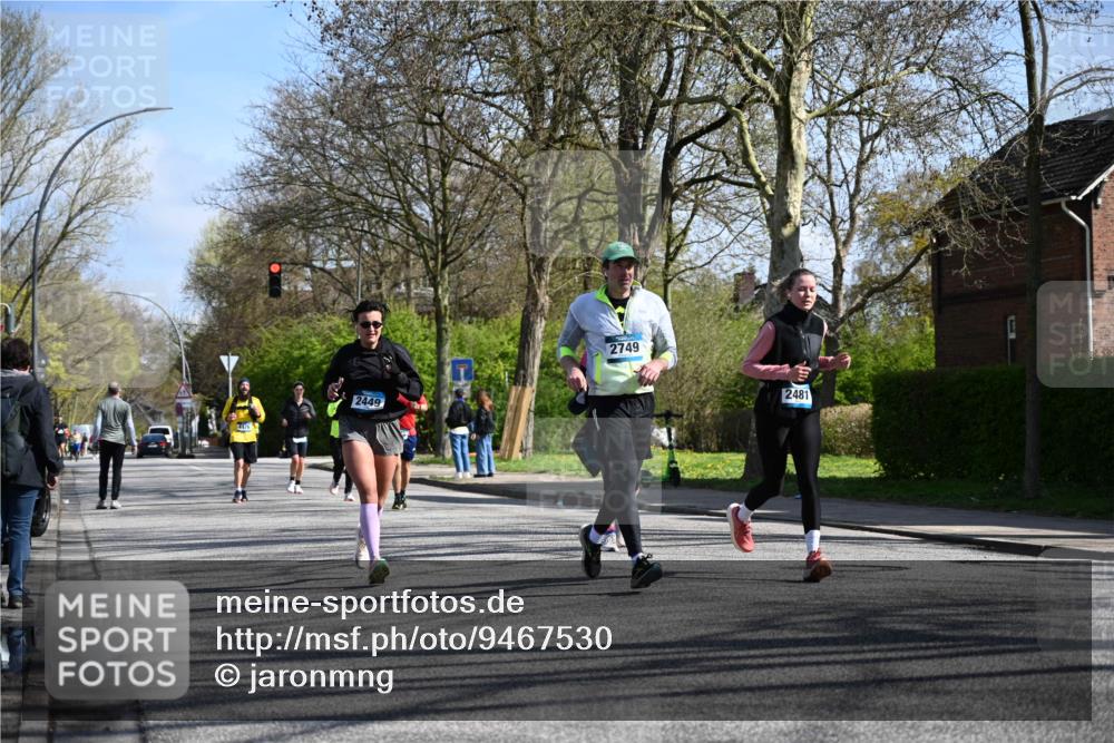12.04.2026 - 45. Internationalen Wilhelmsburger Insellauf J. Mangold http://msf.ph/oto/9467530 12.04.2026 11:05:39 Ziel 3420, 3920, 2267, 2268, 2767, 2481, 2449, 4865, 4188, 2749, 4477, 4476, 5818, 3717, 2330 meine-sportfotos.de
