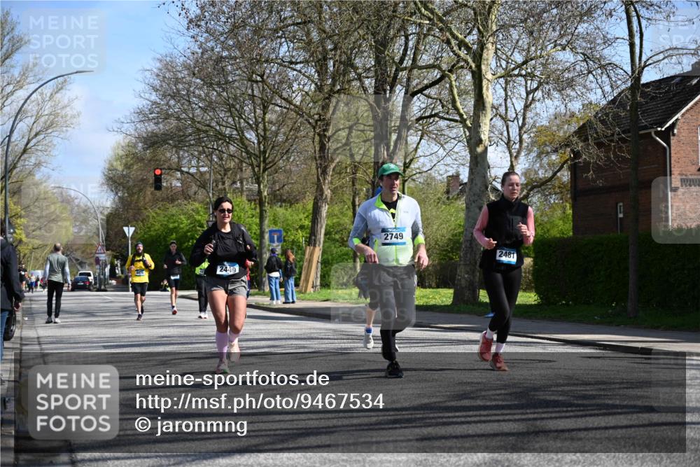12.04.2026 - 45. Internationalen Wilhelmsburger Insellauf J. Mangold http://msf.ph/oto/9467534 12.04.2026 11:05:40 Ziel 3420, 3920, 2267, 2268, 2767, 2481, 2449, 4865, 4188, 2749, 4477, 4476, 5818, 3717, 2330 meine-sportfotos.de
