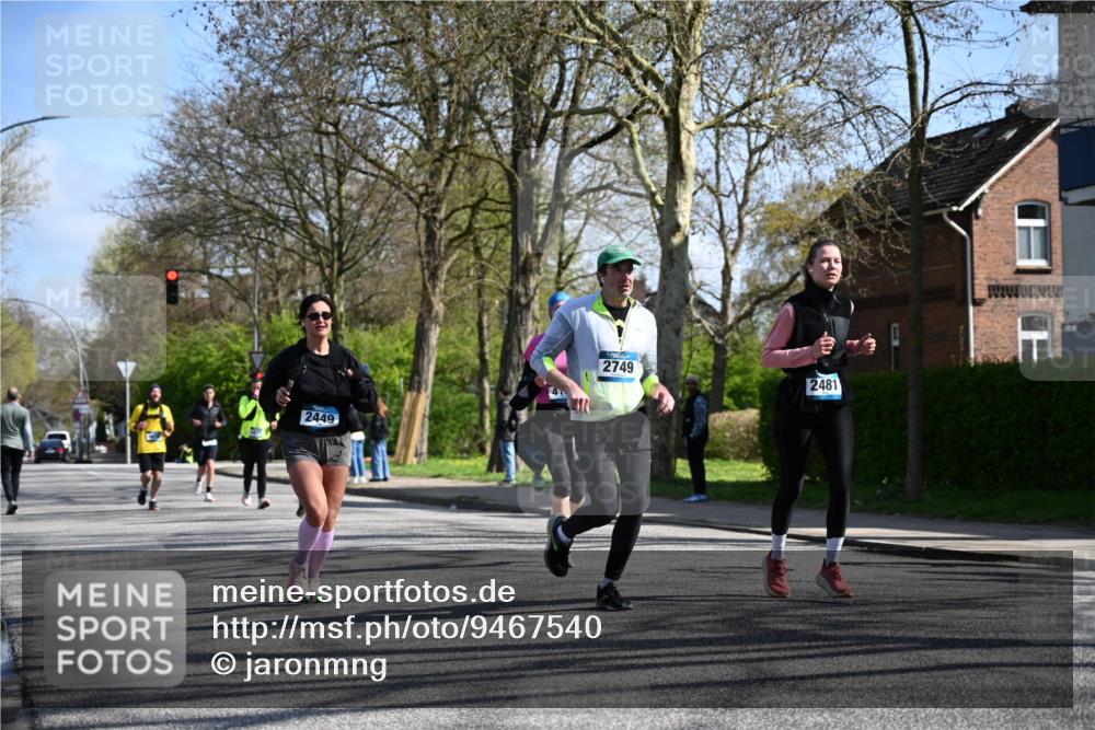 12.04.2026 - 45. Internationalen Wilhelmsburger Insellauf J. Mangold http://msf.ph/oto/9467540 12.04.2026 11:05:40 Ziel 3420, 3920, 2267, 2268, 2767, 2481, 2449, 4865, 4188, 2749, 4477, 4476, 5818, 3717, 2330 meine-sportfotos.de