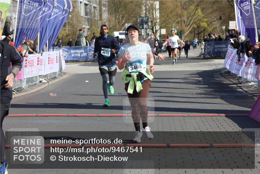 12.04.2026 - 45. Internationalen Wilhelmsburger Insellauf Strokosch-Dieckow http://msf.ph/oto/9467541 12.04.2026 11:02:12 Ziel 2271, 3466, 4612, 4019 meine-sportfotos.de