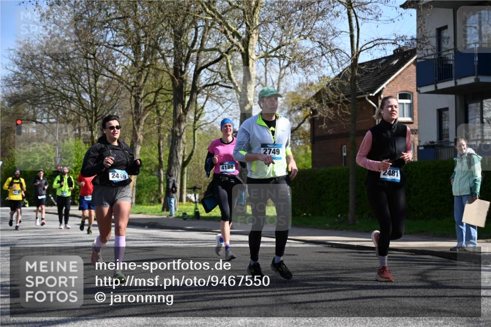12.04.2026 - 45. Internationalen Wilhelmsburger Insellauf J. Mangold http://msf.ph/oto/9467550 12.04.2026 11:05:41 Ziel 3920, 2267, 2268, 2767, 2481, 2449, 4865, 4188, 2749, 4477, 4476, 5818, 3717, 2330 meine-sportfotos.de
