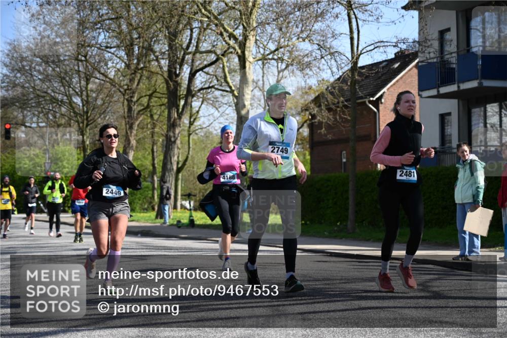 12.04.2026 - 45. Internationalen Wilhelmsburger Insellauf J. Mangold http://msf.ph/oto/9467553 12.04.2026 11:05:41 Ziel 3920, 2267, 2268, 2767, 2481, 2449, 4865, 4188, 2749, 4477, 4476, 5818, 3717, 2330 meine-sportfotos.de