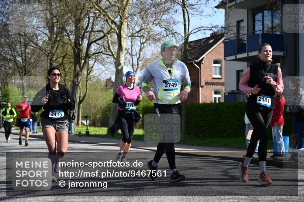 12.04.2026 - 45. Internationalen Wilhelmsburger Insellauf J. Mangold http://msf.ph/oto/9467561 12.04.2026 11:05:41 Ziel 3920, 2267, 2268, 2767, 2481, 2449, 4865, 4188, 2749, 4477, 4476, 5818, 3717, 2330 meine-sportfotos.de