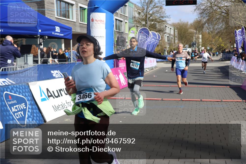 12.04.2026 - 45. Internationalen Wilhelmsburger Insellauf Strokosch-Dieckow http://msf.ph/oto/9467592 12.04.2026 11:02:15 Ziel 2271, 3466, 4612, 4019, 4326 meine-sportfotos.de