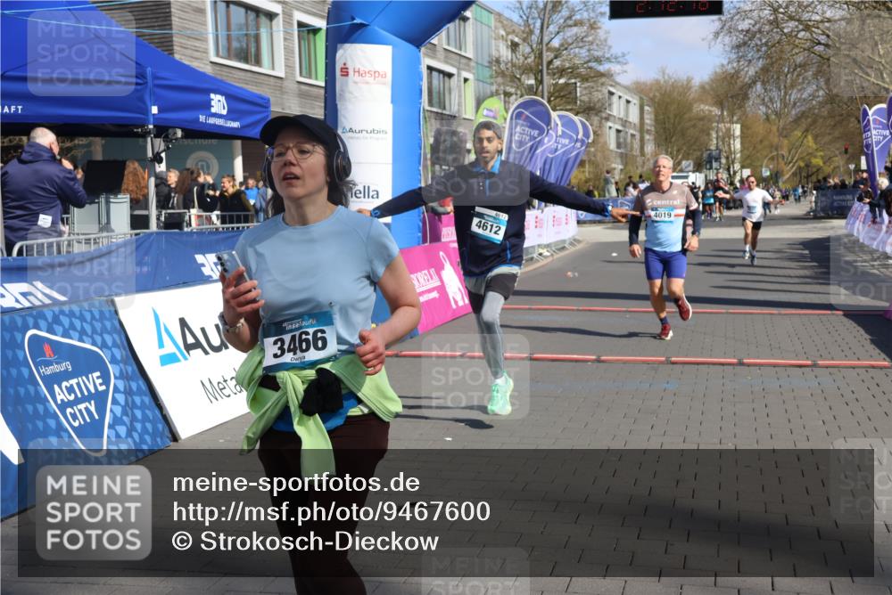 12.04.2026 - 45. Internationalen Wilhelmsburger Insellauf Strokosch-Dieckow http://msf.ph/oto/9467600 12.04.2026 11:02:15 Ziel 2271, 3466, 4612, 4019, 4326 meine-sportfotos.de