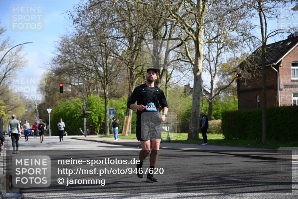 12.04.2026 - 45. Internationalen Wilhelmsburger Insellauf J. Mangold http://msf.ph/oto/9467620 12.04.2026 11:06:08 Ziel 4477, 4476, 5818, 3717, 2330, 3460, 4564, 3790, 2495, 3570, 2862, 2863, 5720 meine-sportfotos.de