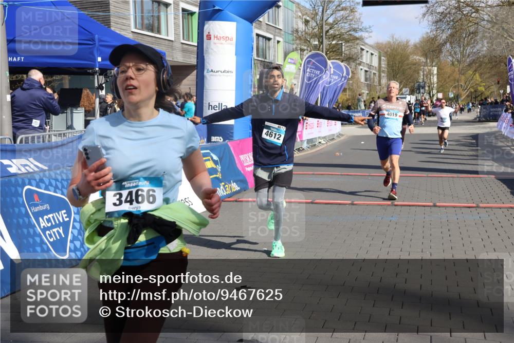 12.04.2026 - 45. Internationalen Wilhelmsburger Insellauf Strokosch-Dieckow http://msf.ph/oto/9467625 12.04.2026 11:02:15 Ziel 2271, 3466, 4612, 4019, 4326 meine-sportfotos.de