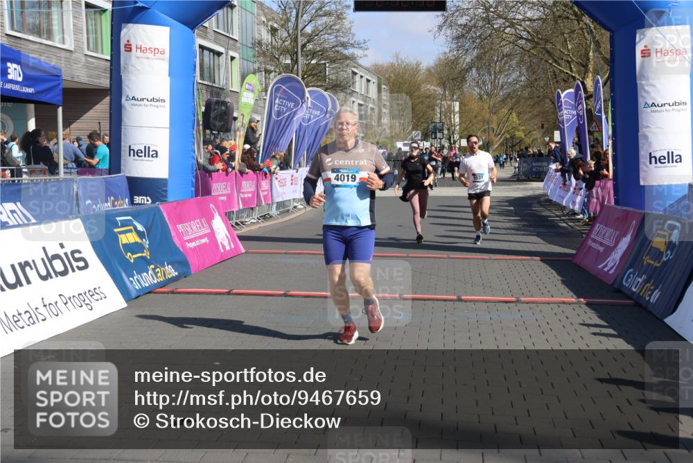 12.04.2026 - 45. Internationalen Wilhelmsburger Insellauf Strokosch-Dieckow http://msf.ph/oto/9467659 12.04.2026 11:02:16 Ziel 3466, 4612, 4019, 4326 meine-sportfotos.de