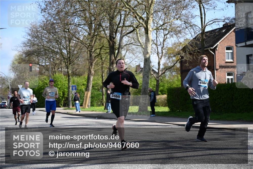 12.04.2026 - 45. Internationalen Wilhelmsburger Insellauf J. Mangold http://msf.ph/oto/9467660 12.04.2026 11:06:19 Ziel 2330, 3460, 4564, 3790, 2495, 3570, 2862, 2863, 5720 meine-sportfotos.de