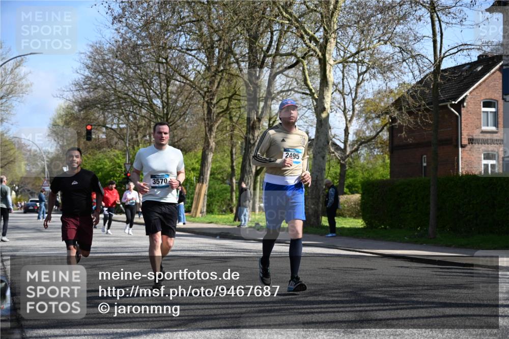 12.04.2026 - 45. Internationalen Wilhelmsburger Insellauf J. Mangold http://msf.ph/oto/9467687 12.04.2026 11:06:22 Ziel 2330, 3460, 4564, 3790, 2495, 3570, 2862, 2863, 5720 meine-sportfotos.de