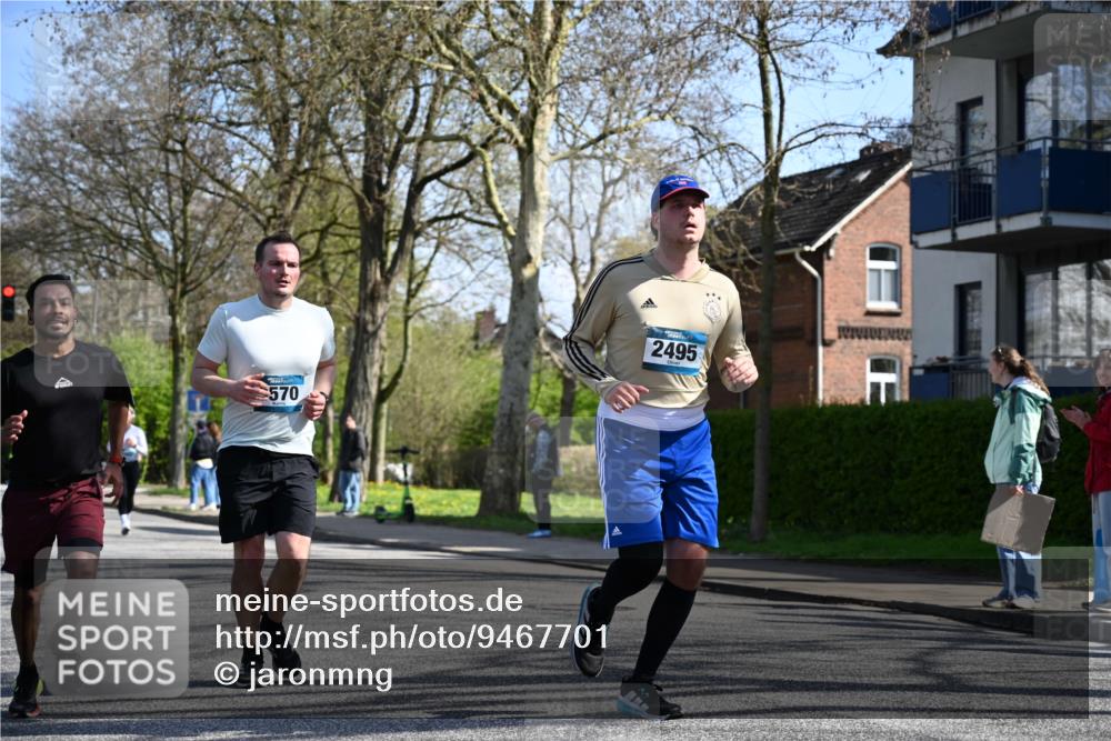 12.04.2026 - 45. Internationalen Wilhelmsburger Insellauf J. Mangold http://msf.ph/oto/9467701 12.04.2026 11:06:23 Ziel 2330, 3460, 4564, 3790, 2495, 3570, 2862, 2863, 5720 meine-sportfotos.de