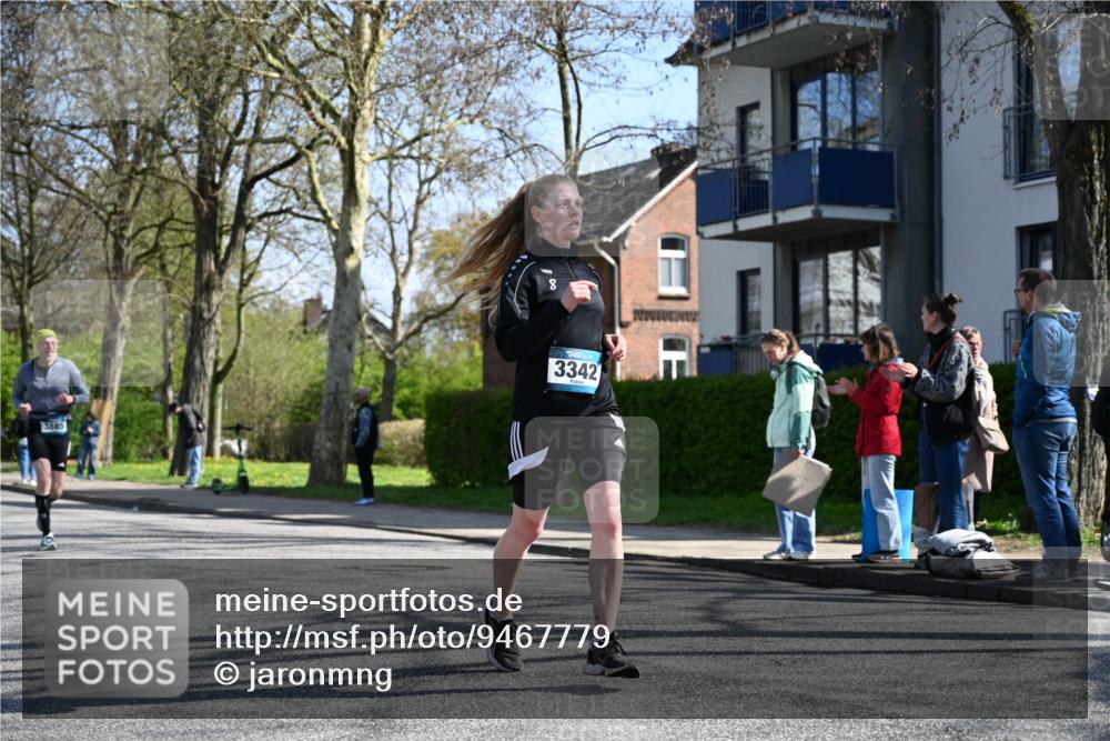 12.04.2026 - 45. Internationalen Wilhelmsburger Insellauf J. Mangold http://msf.ph/oto/9467779 12.04.2026 11:06:59 Ziel 3342, 3885, 2777, 4949, 4359, 2567, 2778, 5806, 3149, 3967, 4856, 3295 meine-sportfotos.de