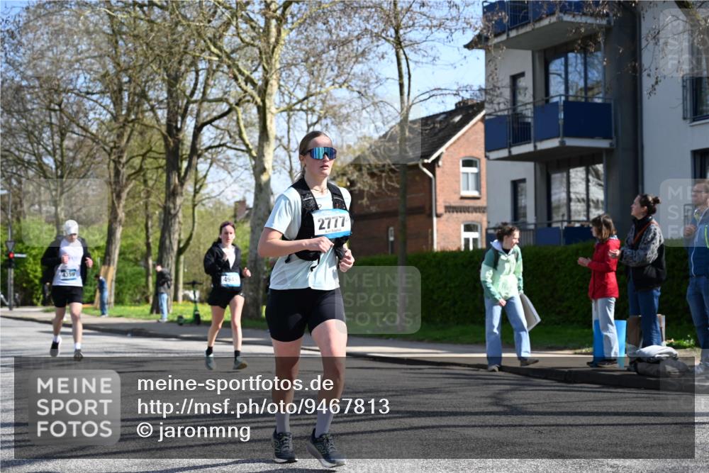 12.04.2026 - 45. Internationalen Wilhelmsburger Insellauf J. Mangold http://msf.ph/oto/9467813 12.04.2026 11:07:04 Ziel 3342, 3885, 2777, 4949, 4359, 2567, 2778, 2567, 2778, 5806, 3149, 3967, 4856, 3295 meine-sportfotos.de