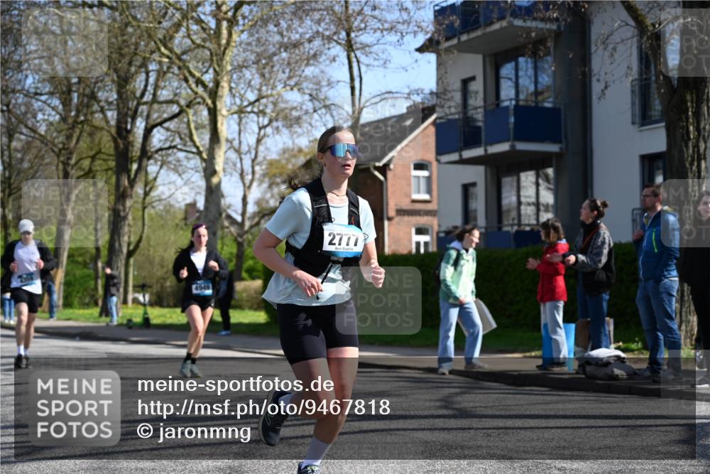 12.04.2026 - 45. Internationalen Wilhelmsburger Insellauf J. Mangold http://msf.ph/oto/9467818 12.04.2026 11:07:04 Ziel 3342, 3885, 2777, 4949, 4359, 2567, 2778, 2567, 2778, 5806, 3149, 3967, 4856, 3295 meine-sportfotos.de