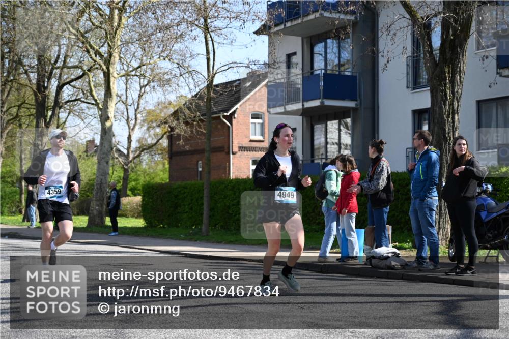 12.04.2026 - 45. Internationalen Wilhelmsburger Insellauf J. Mangold http://msf.ph/oto/9467834 12.04.2026 11:07:05 Ziel 3342, 3885, 2777, 4949, 4359, 2567, 2778, 5806, 3149, 3967, 4856, 4856, 3295, 2924 meine-sportfotos.de