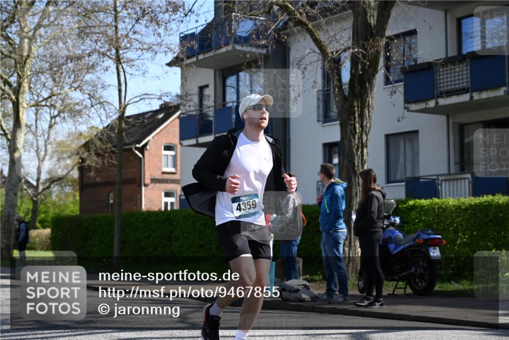 12.04.2026 - 45. Internationalen Wilhelmsburger Insellauf J. Mangold http://msf.ph/oto/9467855 12.04.2026 11:07:07 Ziel 3342, 3885, 2777, 4949, 4359, 2567, 2778, 5806, 3149, 3967, 4856, 3295, 2924 meine-sportfotos.de