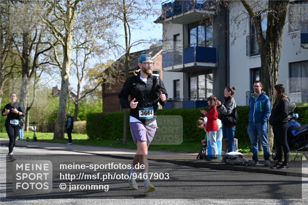12.04.2026 - 45. Internationalen Wilhelmsburger Insellauf J. Mangold http://msf.ph/oto/9467903 12.04.2026 11:07:17 Ziel 3885, 2777, 4949, 4359, 2567, 2778, 5806, 3149, 3967, 4856, 4856, 3295, 2924, 2924, 2660 meine-sportfotos.de