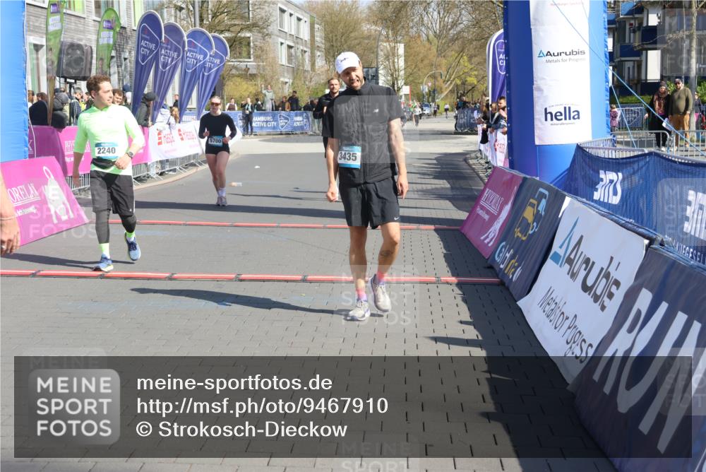 12.04.2026 - 45. Internationalen Wilhelmsburger Insellauf Strokosch-Dieckow http://msf.ph/oto/9467910 12.04.2026 11:18:26 Ziel 4786, 3435, 2240, 5700, 4902, 4918 meine-sportfotos.de
