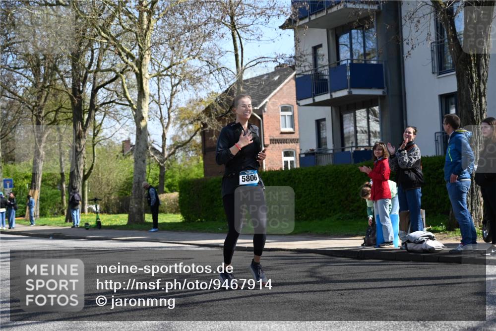 12.04.2026 - 45. Internationalen Wilhelmsburger Insellauf J. Mangold http://msf.ph/oto/9467914 12.04.2026 11:07:19 Ziel 2777, 4949, 4359, 2567, 2778, 5806, 3149, 3967, 4856, 3295, 2924, 2660 meine-sportfotos.de