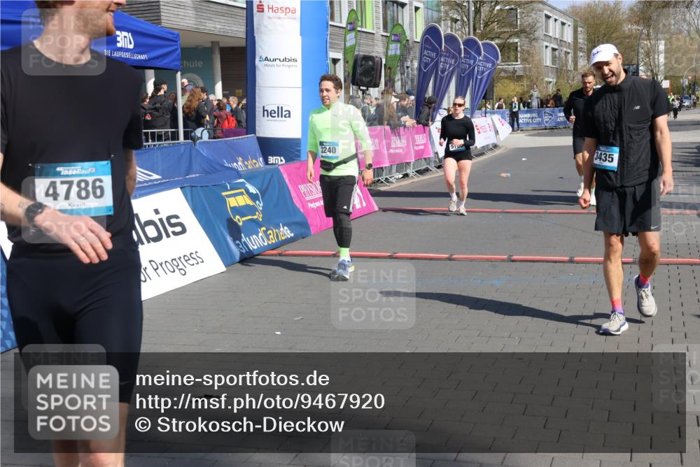 12.04.2026 - 45. Internationalen Wilhelmsburger Insellauf Strokosch-Dieckow http://msf.ph/oto/9467920 12.04.2026 11:18:27 Ziel 4786, 3435, 2240, 5700, 4902, 4918 meine-sportfotos.de