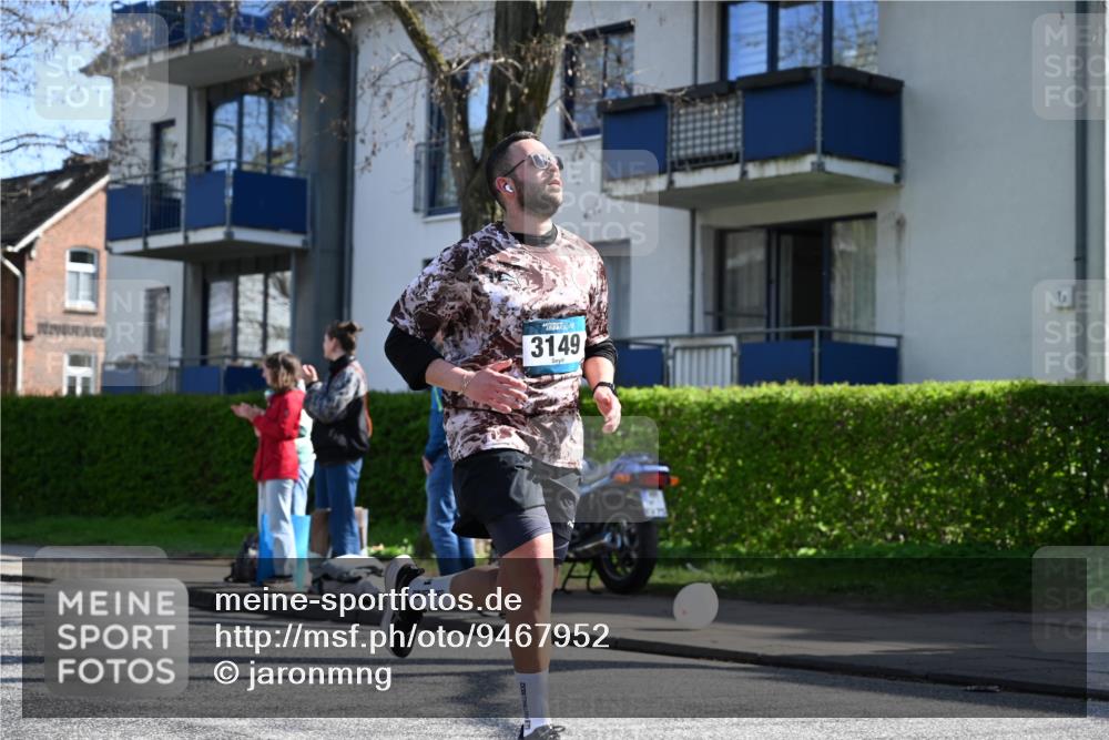 12.04.2026 - 45. Internationalen Wilhelmsburger Insellauf J. Mangold http://msf.ph/oto/9467952 12.04.2026 11:07:24 Ziel 2567, 2778, 5806, 3149, 3967, 4856, 3295, 2924, 2660, 2882, 2864 meine-sportfotos.de