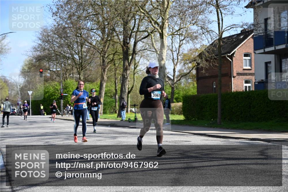 12.04.2026 - 45. Internationalen Wilhelmsburger Insellauf J. Mangold http://msf.ph/oto/9467962 12.04.2026 11:07:27 Ziel 2567, 2778, 5806, 3149, 3967, 4856, 3295, 2924, 2660, 2882, 2864, 3671 meine-sportfotos.de