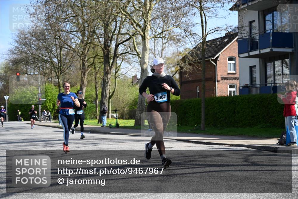 12.04.2026 - 45. Internationalen Wilhelmsburger Insellauf J. Mangold http://msf.ph/oto/9467967 12.04.2026 11:07:27 Ziel 2567, 2778, 5806, 3149, 3967, 4856, 3295, 2924, 2660, 2882, 2864, 3671 meine-sportfotos.de